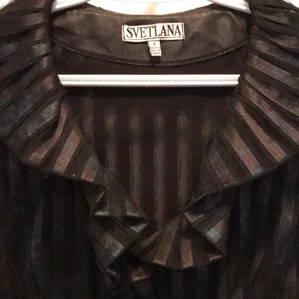 🧵 Black Ruffle Blazer - Picture 4 of 6